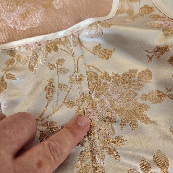 PRETTYLITTLETHING Pink Satin Jacquard Corset Crop Top Coquette Womens 4 FLAWED - Picture 5 of 11